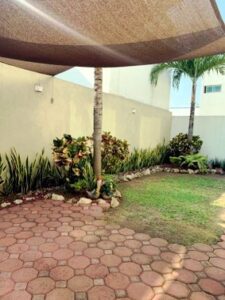 Casa en venta, Puerta Azul, Zona Country; Villahermosa, Tabasco. Vista exterior, jardín