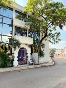 Edificio de oficinas en renta, fraccionamiento Galaxias, Tabasco 2000, Villahermosa. Vista exterior, fachada principal