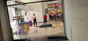 Local comercial en renta, Plaza Crystal zona A; Villahermosa, Tabasco