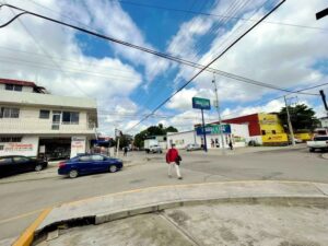 Casa en renta para negocio calle Revolución, Tamulté; Villahermosa, Tabasco