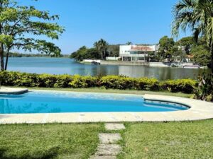 Casa amueblada en renta calle Mangos, fraccionamiento Framboyanes; Villahermosa, Tabasco