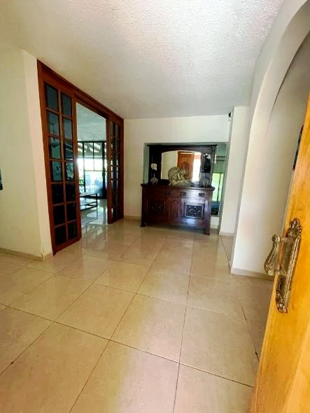 Casa amueblada en renta calle Mangos, fraccionamiento Framboyanes;  Villahermosa, Tabasco | Orbe Bienes Raíces, Villahermosa, Tabasco