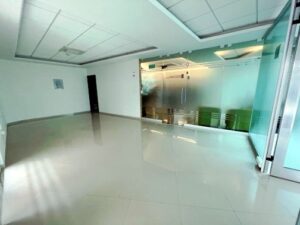 Oficina en renta, Torre Samarkanda, planta baja; Villahermosa, Tabasco