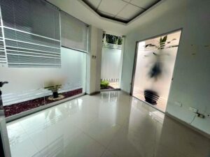 Oficina en renta, Torre Samarkanda, planta baja; Villahermosa, Tabasco