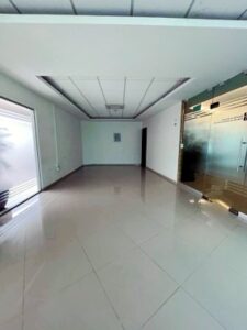 Oficina en renta, Torre Samarkanda, planta baja; Villahermosa, Tabasco