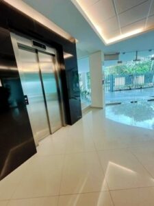 Oficina en renta, Torre Samarkanda, planta baja; Villahermosa, Tabasco