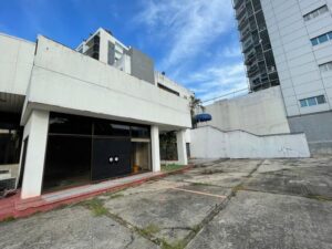 Edificio en renta, esquina Avenida Paseo Tabasco y Vía 2; Villahermosa