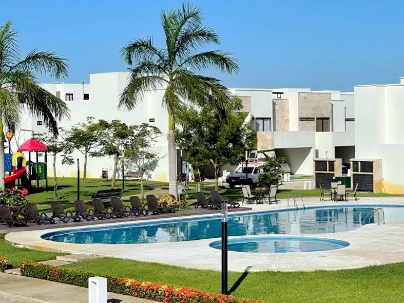 Casa en renta, Jardines del Country; Villahermosa, Tabasco Orbe Bienes Raíces, Villahermosa