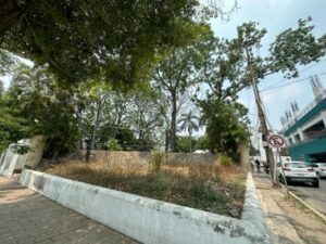 Terreno en venta, avenida Paseo Tabasco y calle Benito Juárez; Villahermosa, Tabasco