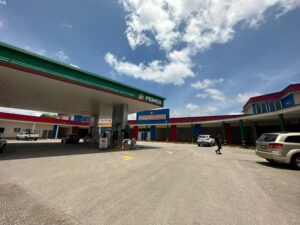 Locales en renta, Plaza San Carlos, colonia Samarkanda, Carretera Villahermosa-Comalcalco; Tabasco