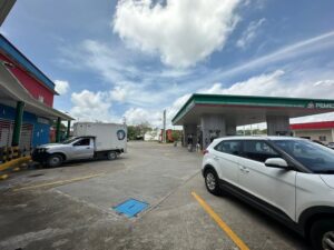 Locales en renta, Plaza San Carlos, colonia Samarkanda, Carretera Villahermosa-Comalcalco; Tabasco