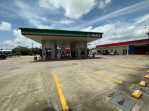 Locales en renta, Plaza San Carlos, colonia Samarkanda, Carretera Villahermosa-Comalcalco; Tabasco