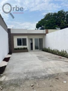 Casa en venta, calle Los Pinos, Ixtacomitán, 2da Sección; Tabasco