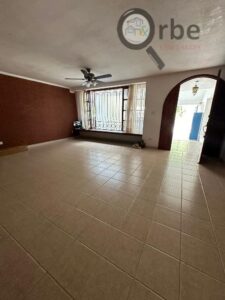 Casa en venta, fraccionamiento Framboyanes, avenida Universidad; Villahermosa Tabasco