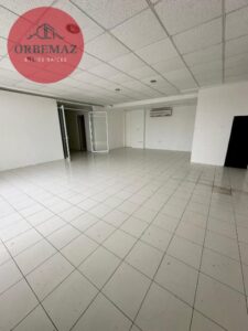 Oficinas en renta, Avenida Adolfo Ruiz Cortines, Fraccionamiento Oropeza, Villahermosa, Tabasco