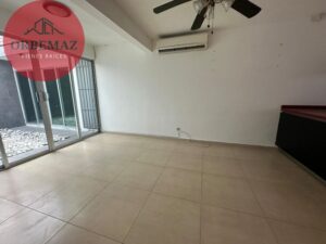 Casa en venta, fraccionamiento Las Palmas, Calle 9 Casa 8, Tabasco 2000; Villahermosa