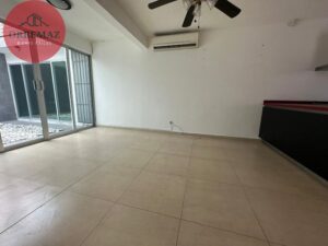 Casa en venta, fraccionamiento Las Palmas, Calle 9 Casa 8, Tabasco 2000; Villahermosa