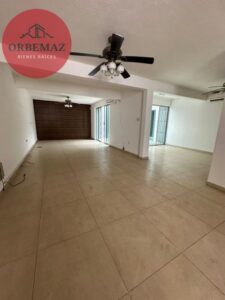 Casa en venta, fraccionamiento Las Palmas, Calle 9 Casa 8, Tabasco 2000; Villahermosa