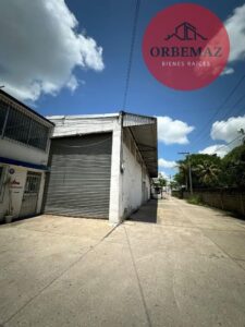 Conjunto de Bodegas con Oficinas y Terreno en Venta, Ciudad Industrial; Villahermosa, Tabasco