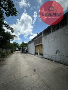 Conjunto de Bodegas con Oficinas y Terreno en Venta, Ciudad Industrial; Villahermosa, Tabasco