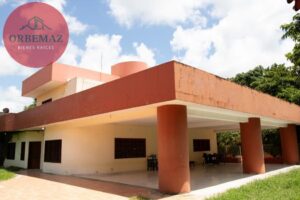 Casa comercial con terreno en renta, 8a., Avenida Nte. Poniente; Palenque, Chiapas