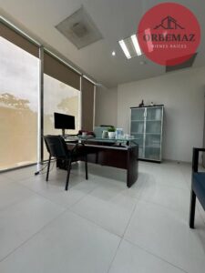 Oficina en venta, Local 2, Primer Nivel, Torre Samarkanda; Villahermosa, Tabasco