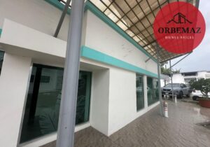 Local 2 en renta, Plaza Oropesa, Av. Samarkanda, Centro, Villahermosa, Tabasco